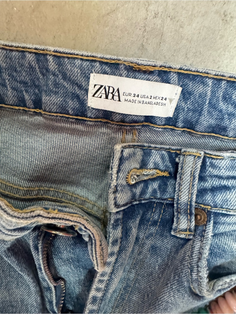 Zara Light Blue Straight Leg Jeans - Stretchy - Picture 2 of 3